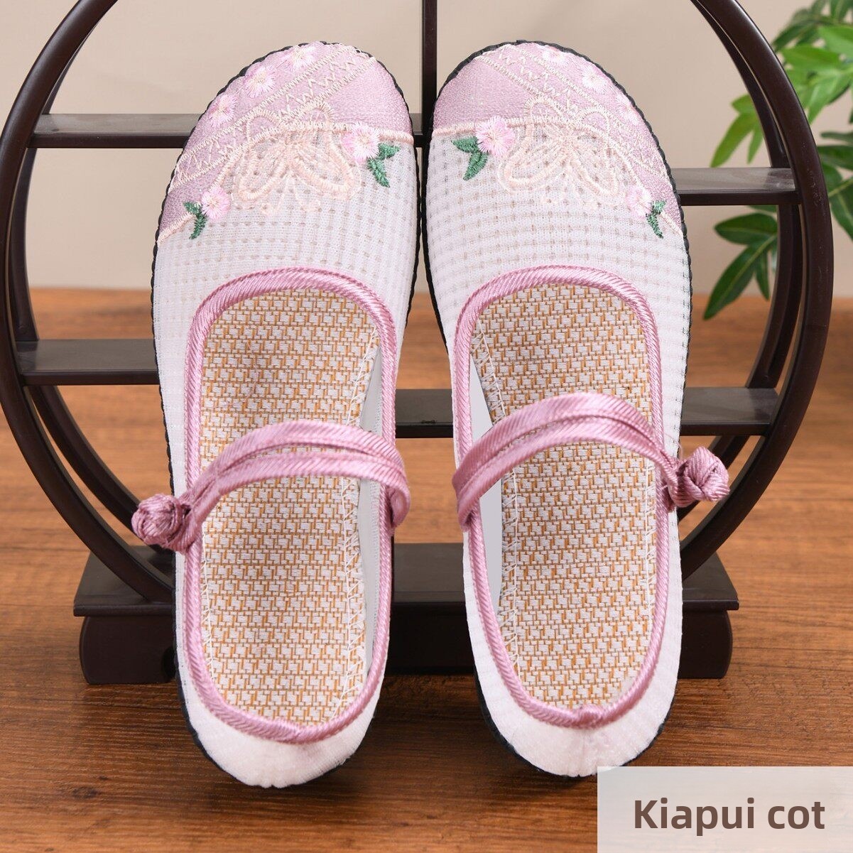 Ethnic Fashion Online - Breathable Embroidered Flat Bottom Ethnic Shoes