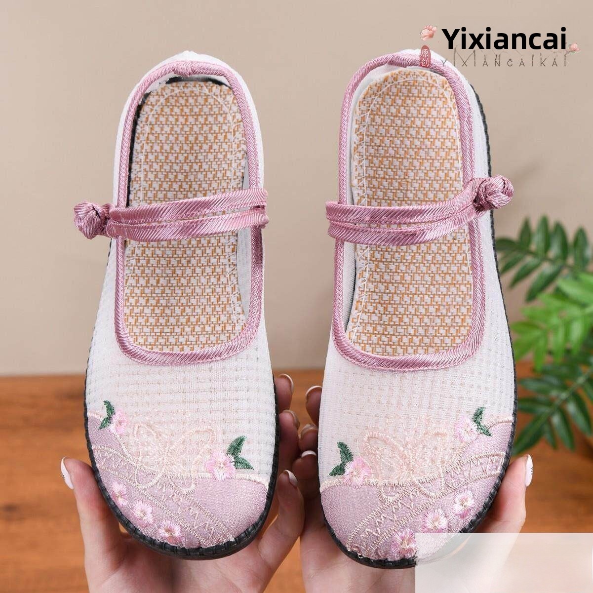 Breathable Embroidered Flat Bo - đánh giá và giá Ethnic Fashion Online