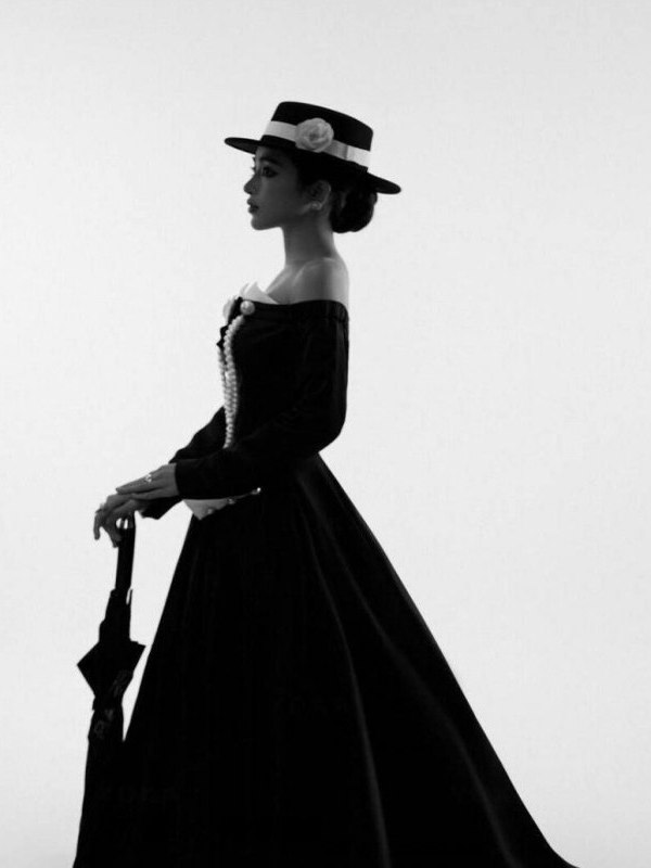 Black Hepburn Vintage Wedding  - đánh giá và giá Ethnic Fashion Studio